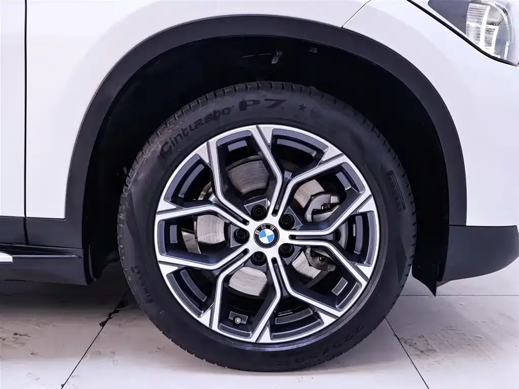 BMW X1 — фото 2