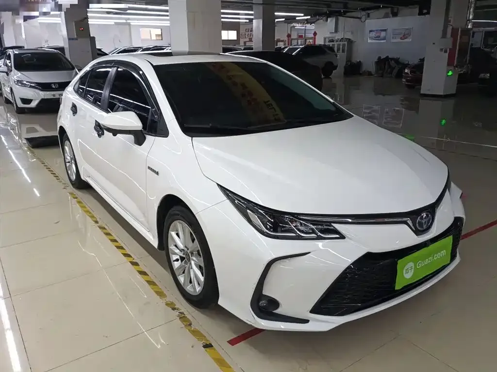 Toyota Corolla — фото 4