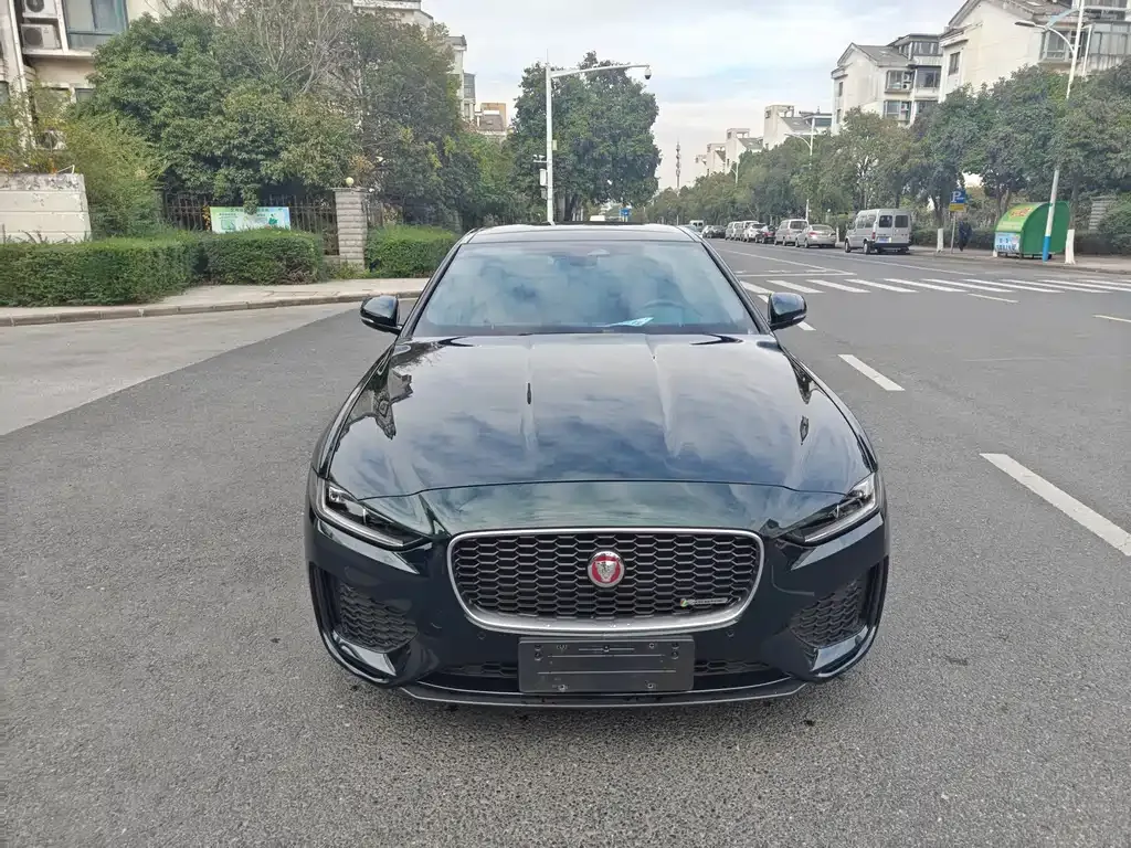 Jaguar XEL — фото 1
