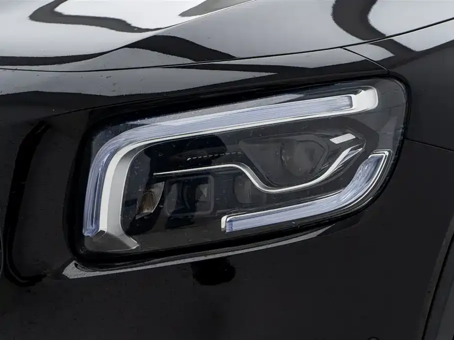 Mercedes-Benz GLB AMG — фото 6