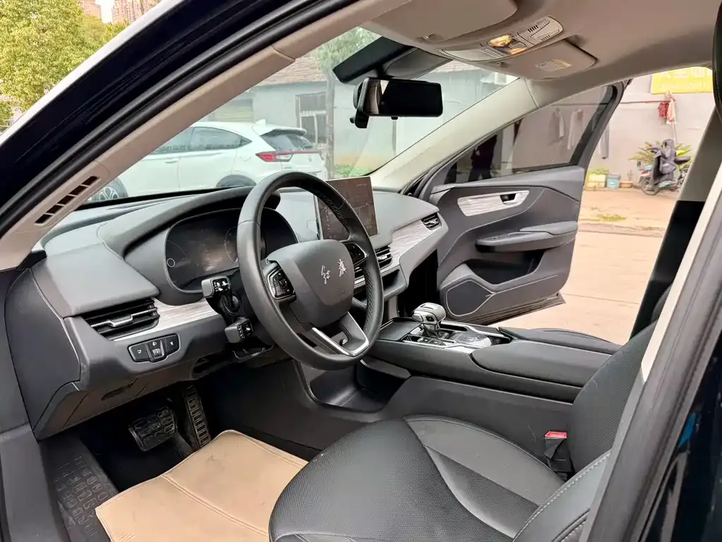 Hongqi E-QM5 — фото 3