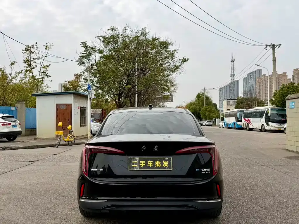Hongqi E-QM5 — фото 4