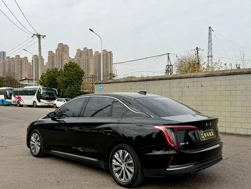 Hongqi E-QM5 — фото 8