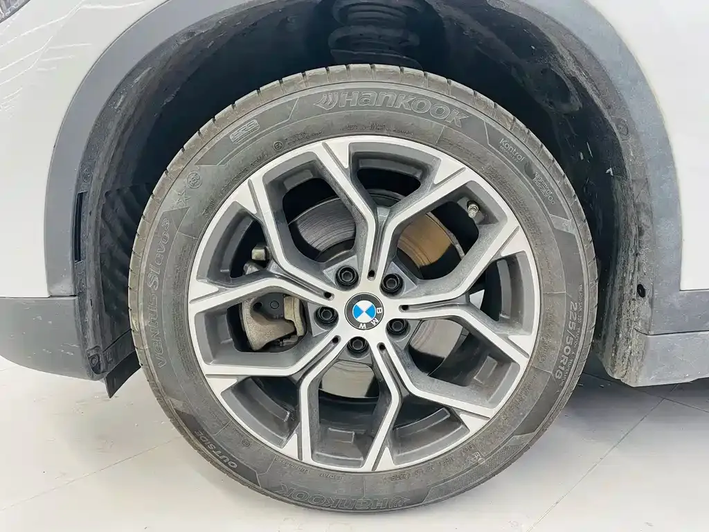 BMW X1 — фото 5
