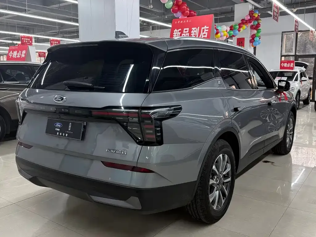 Ford Edge — фото 3