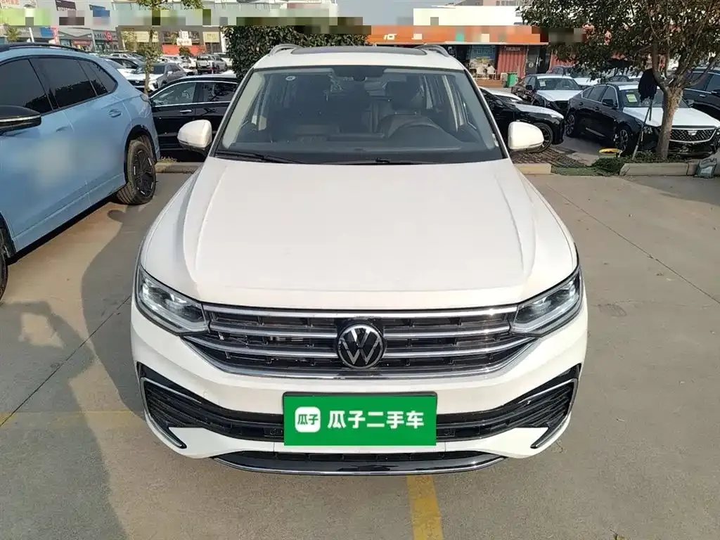 Volkswagen Tiguan L — фото 3