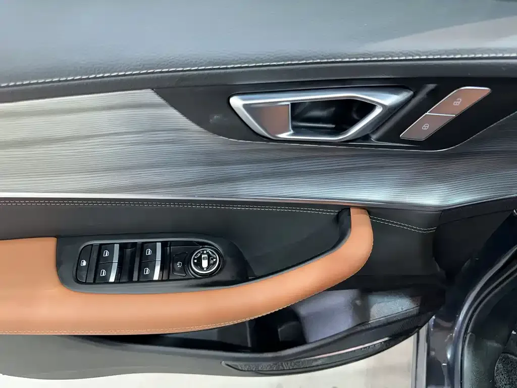 Chery Tiggo 8 PLUS — фото 8