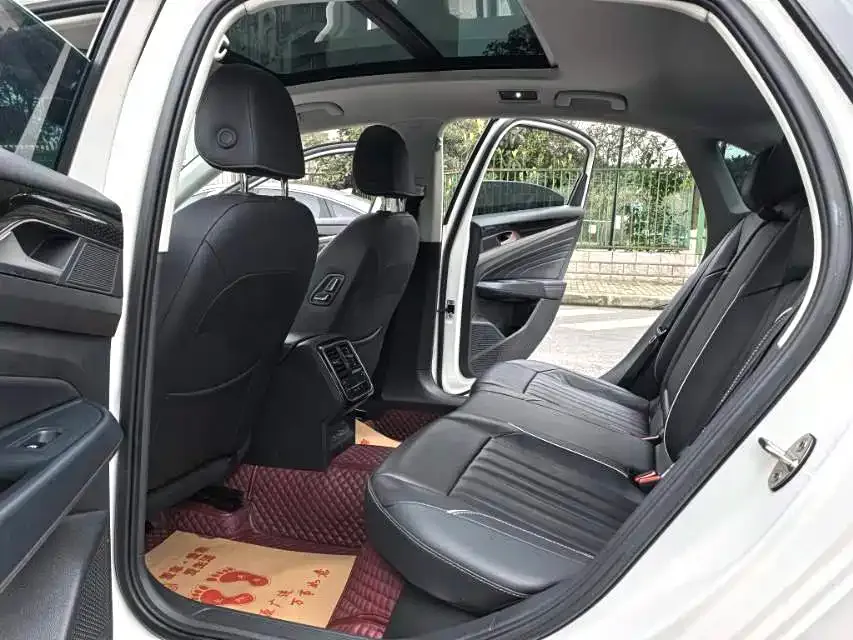 Volkswagen Passat — фото 4