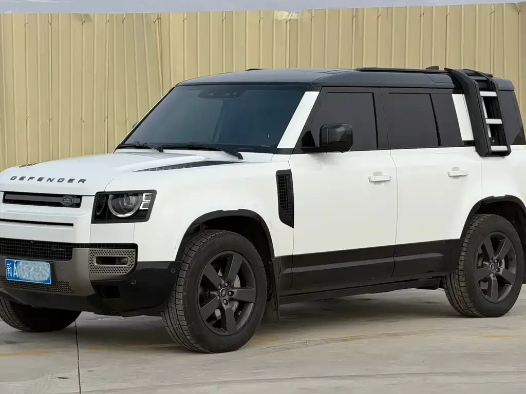 Land Rover Defender — фото 1
