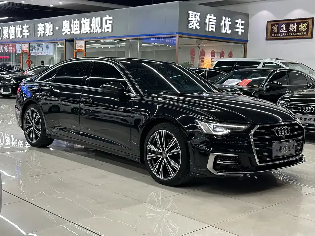 Audi A6L — фото 1