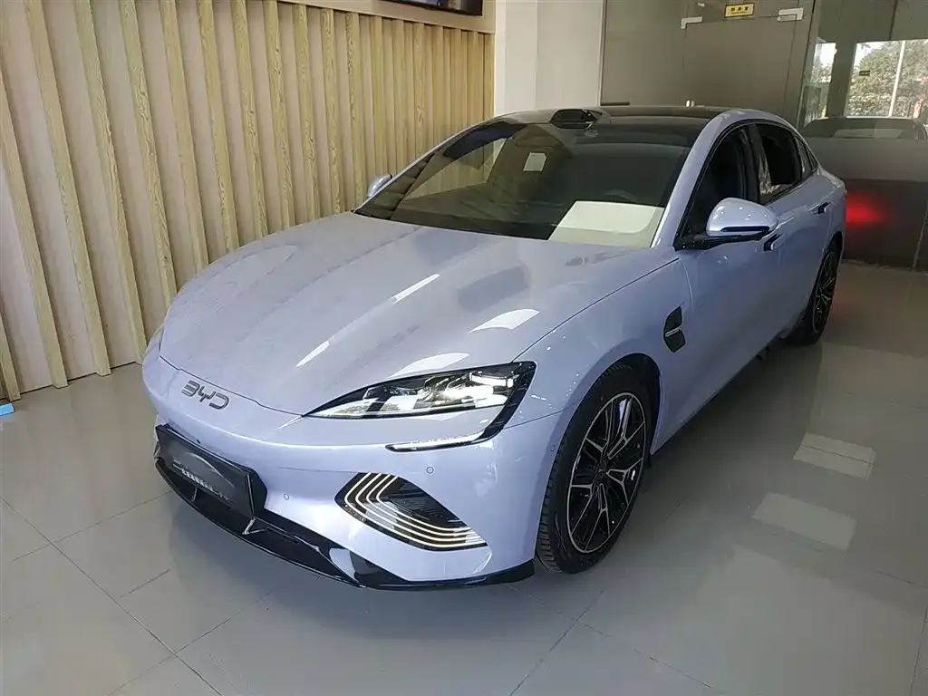BYD Seal — фото 2