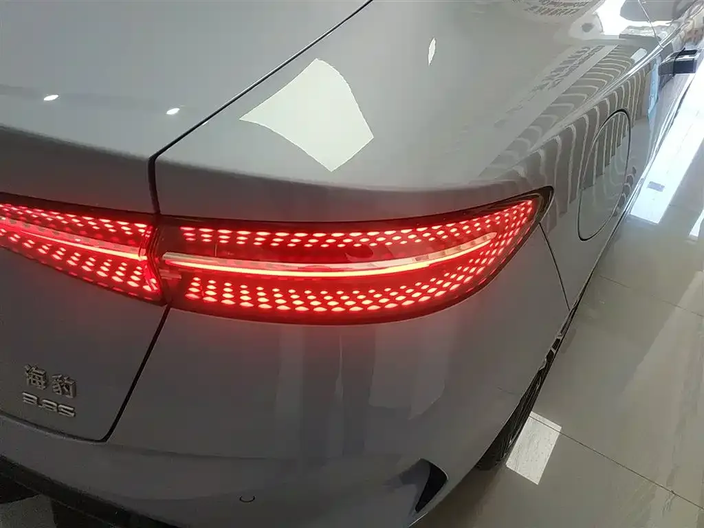 BYD Seal — фото 7