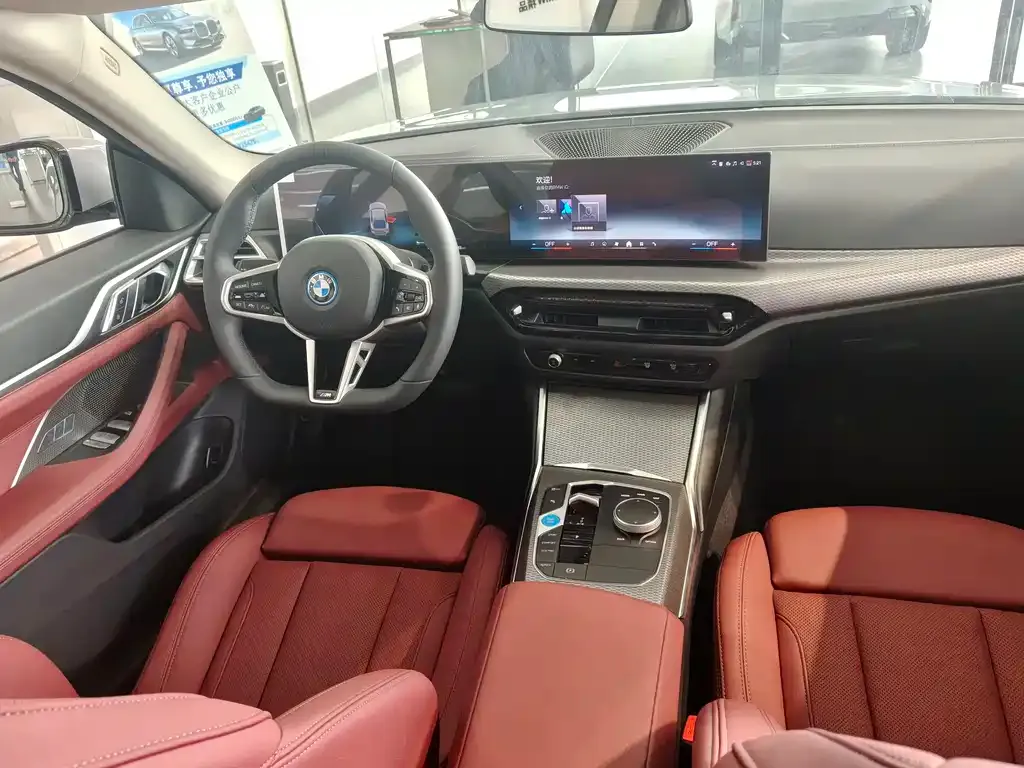 BMW i4 — фото 4
