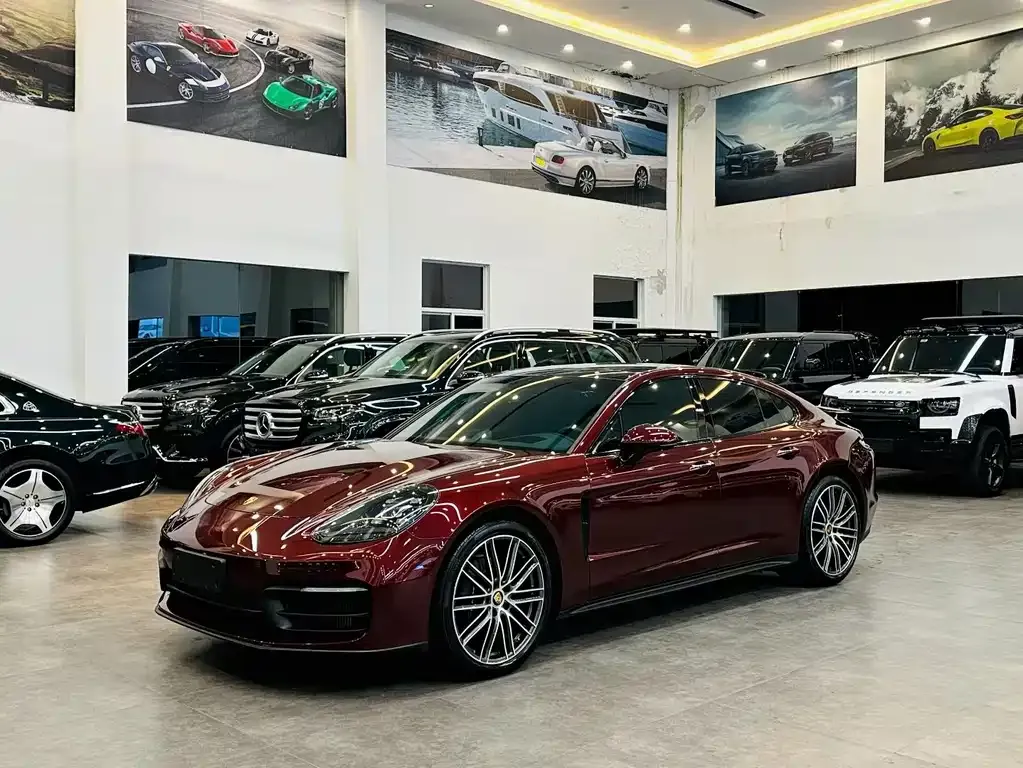 Porsche Panamera — фото 1