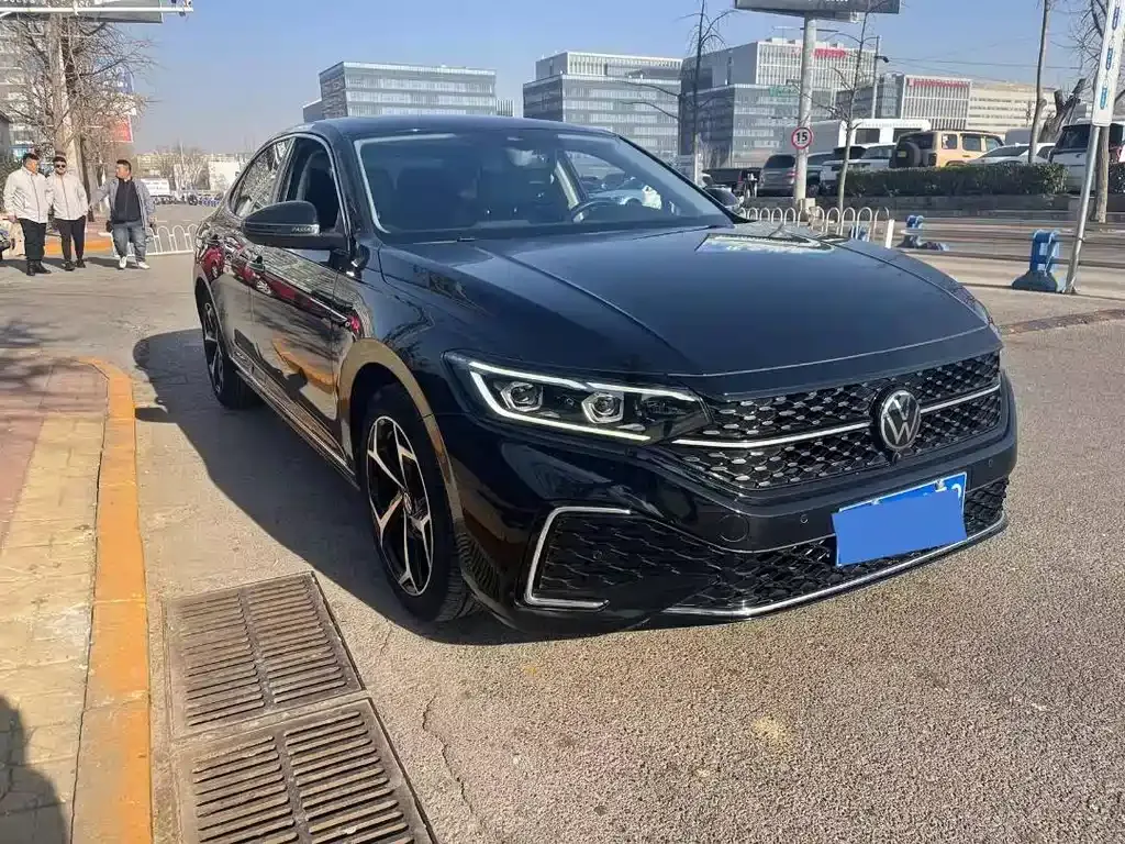 Volkswagen Passat — фото 4