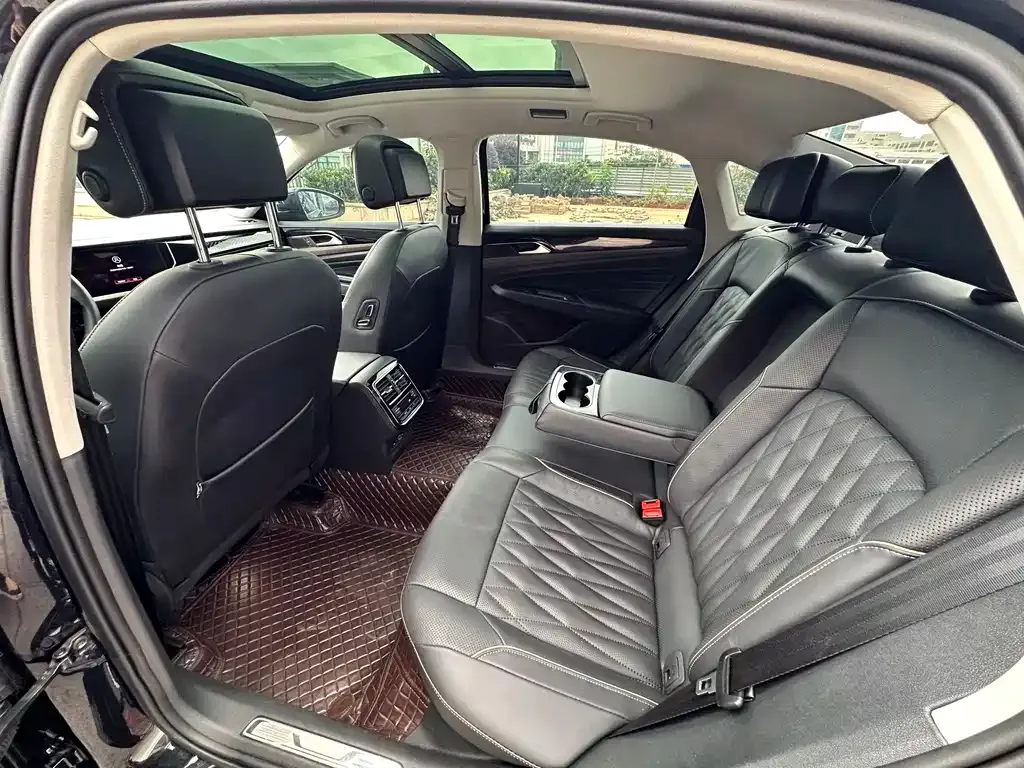 Volkswagen Passat — фото 3