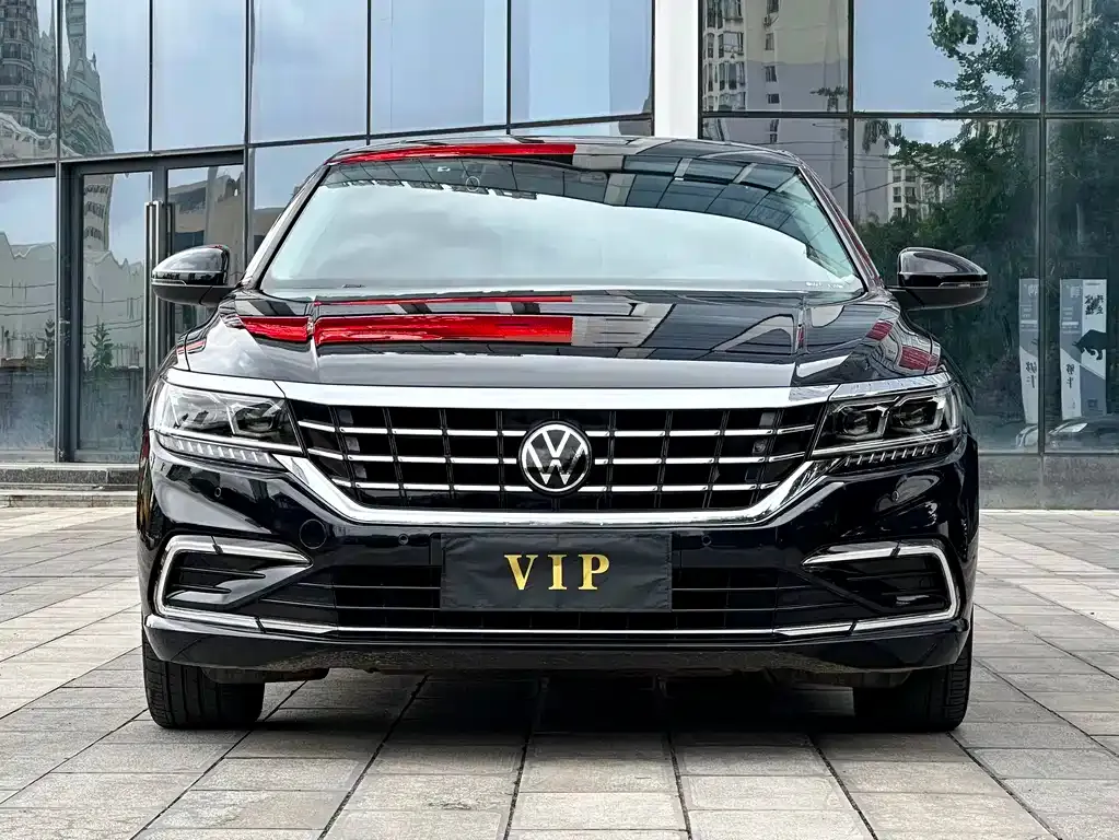 Volkswagen Passat — фото 8
