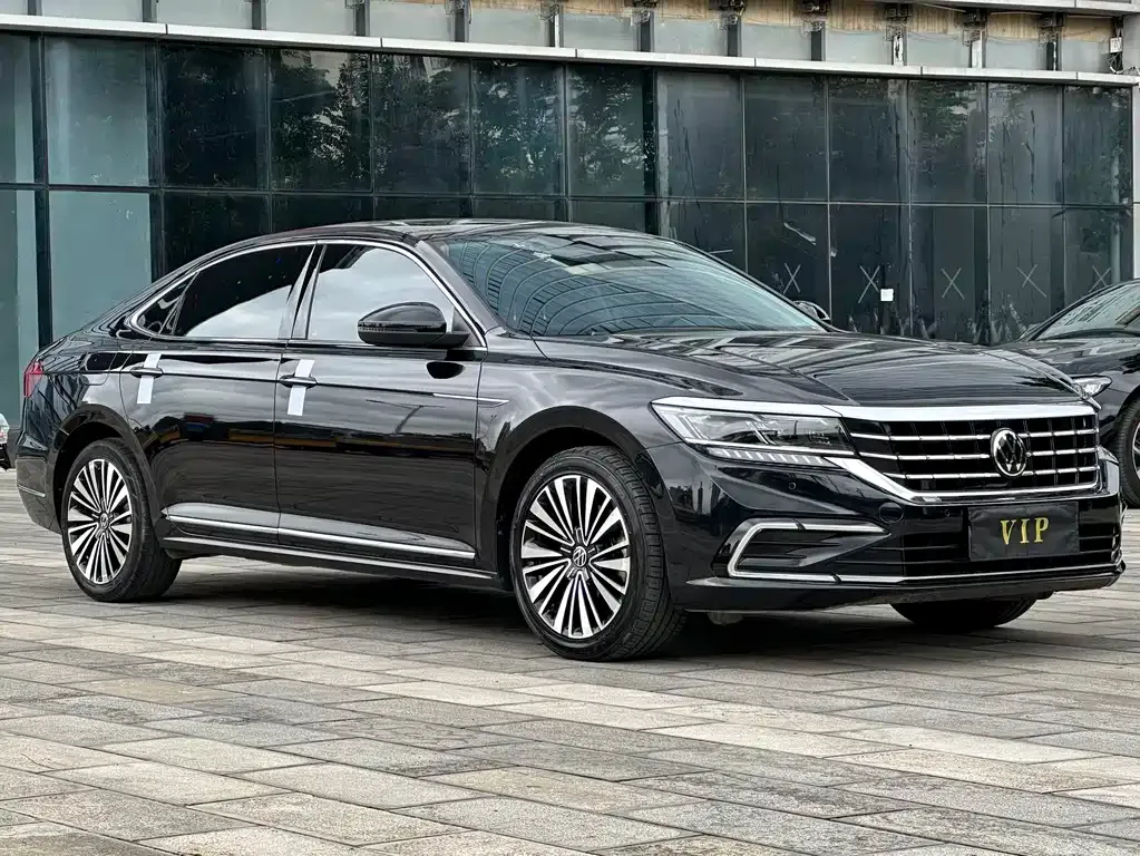 Volkswagen Passat — фото 10