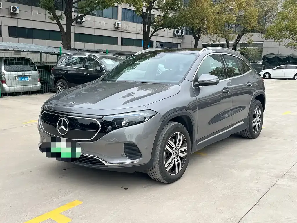 Mercedes-Benz EQA — фото 1