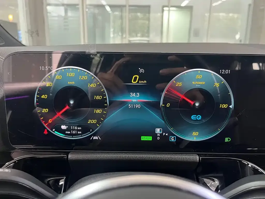 Mercedes-Benz EQA — фото 2