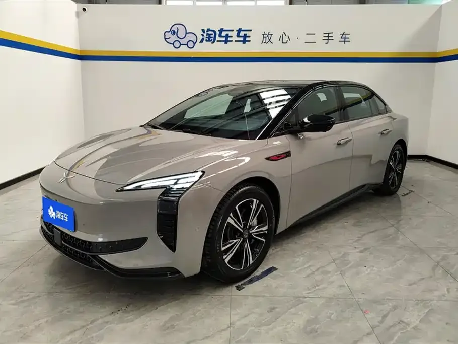 Hongqi EH7 — фото 1