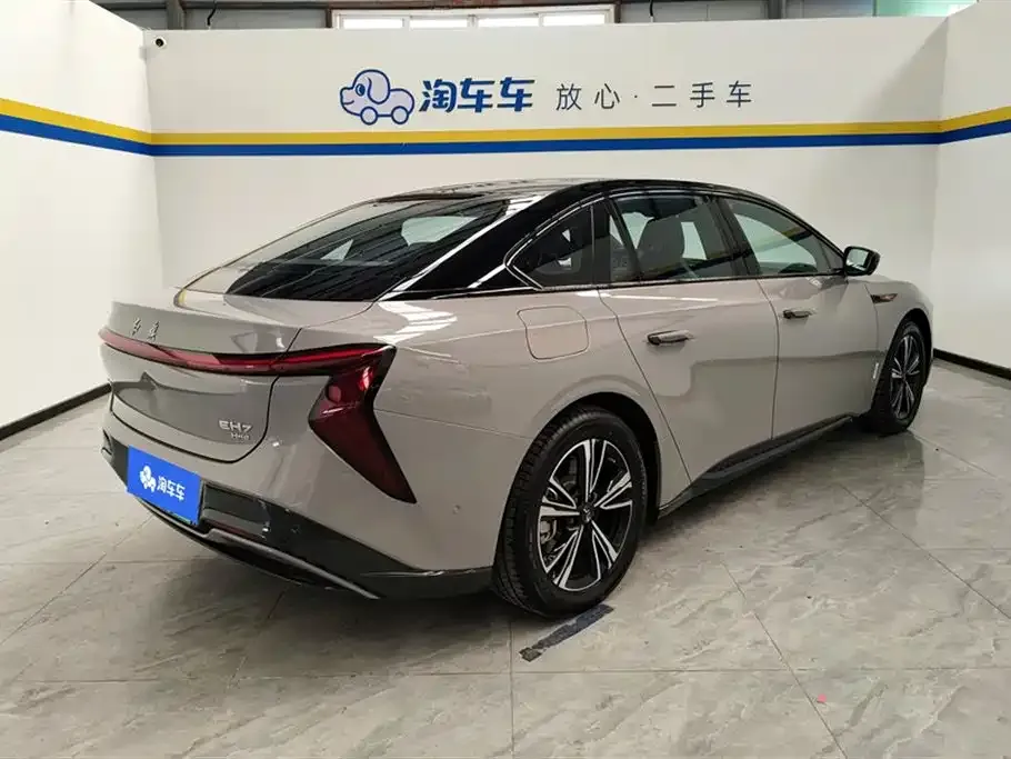 Hongqi EH7 — фото 9