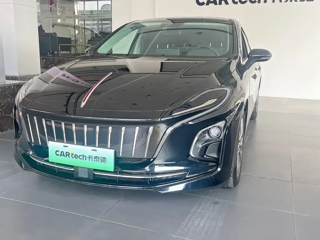 Hongqi E-QM5 — фото 1
