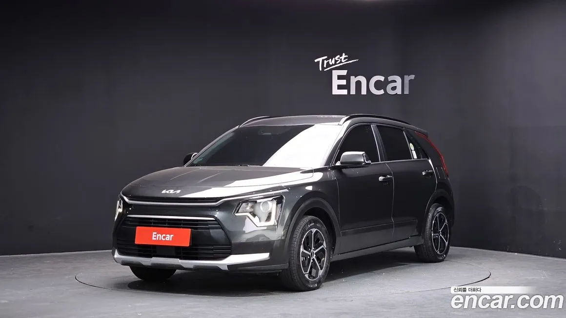 Kia Niro — фото 1