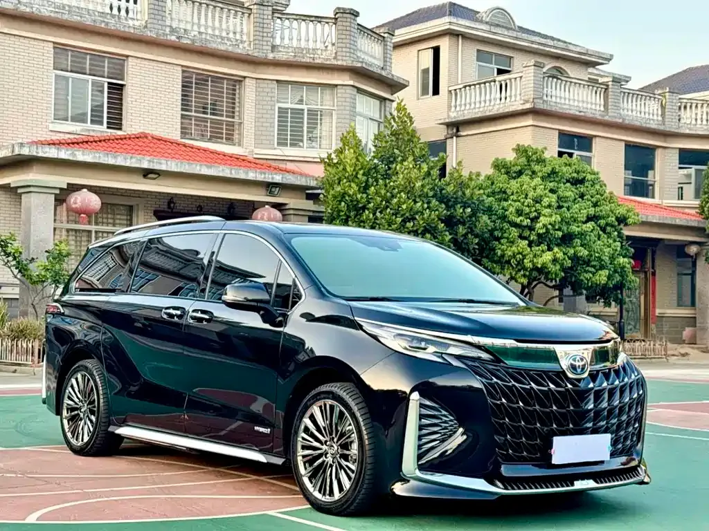 Toyota Granvia — фото 6
