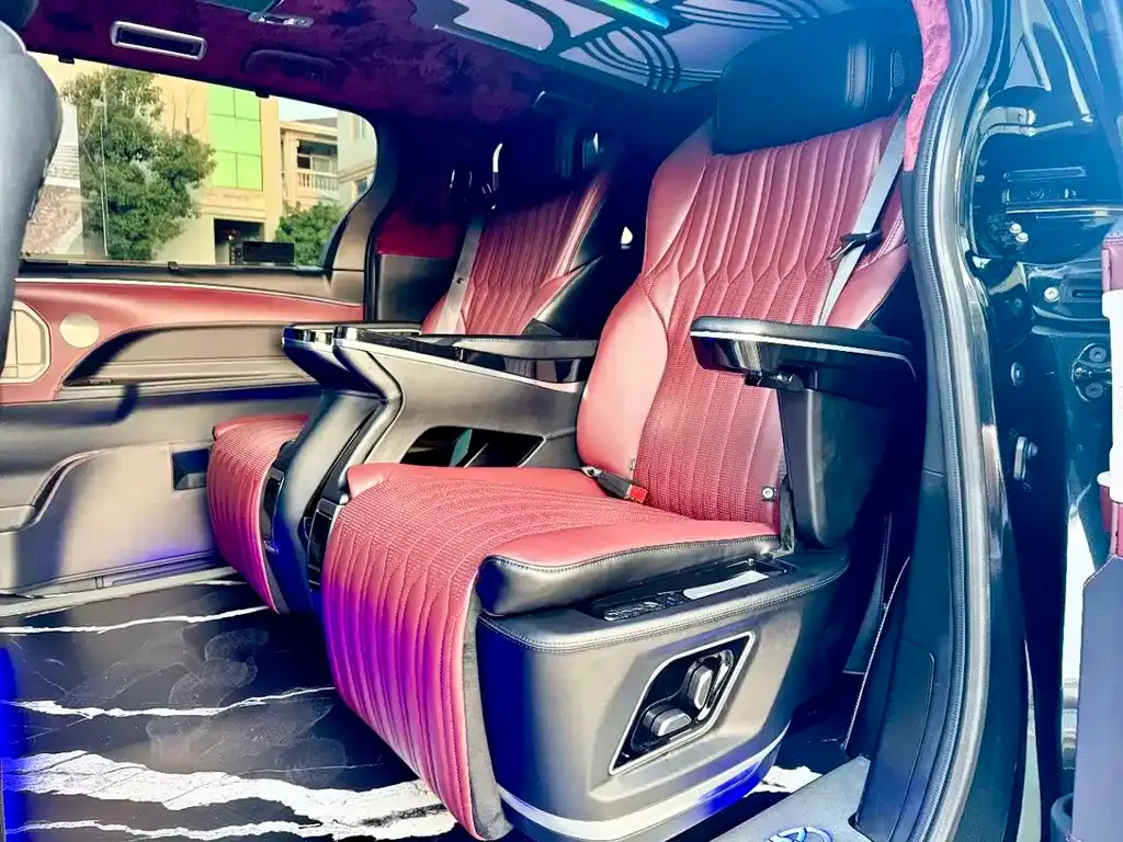 Toyota Granvia — фото 9