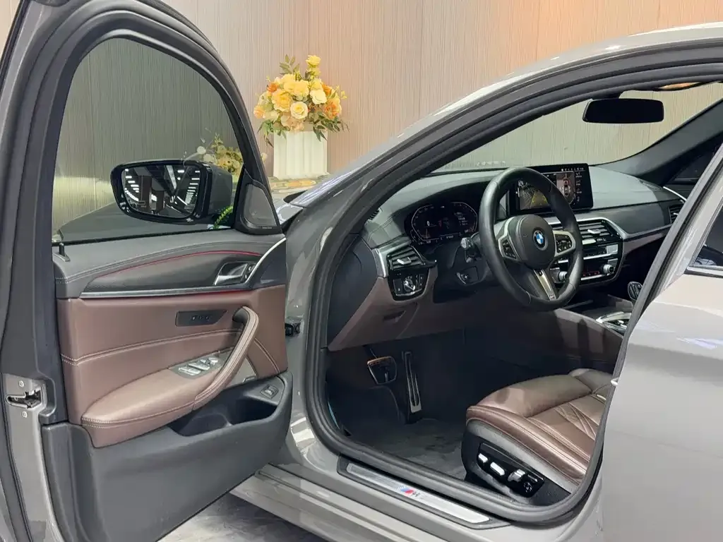 BMW 5 Series (Import) — фото 10