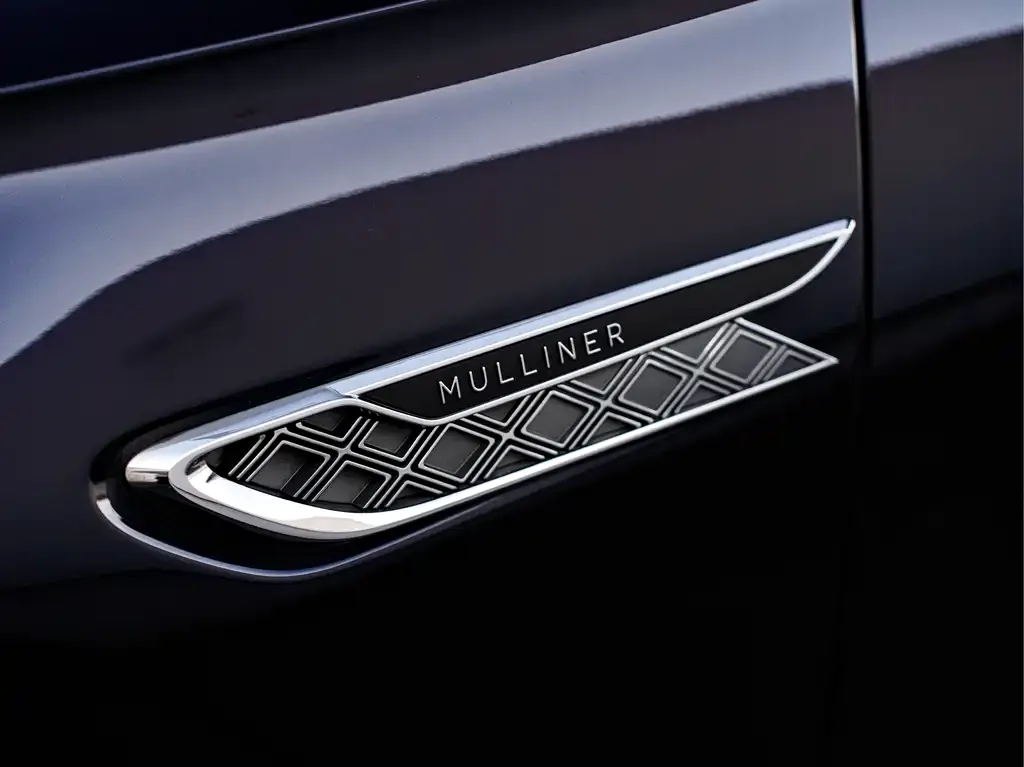 Bentley Flying Spur — фото 3