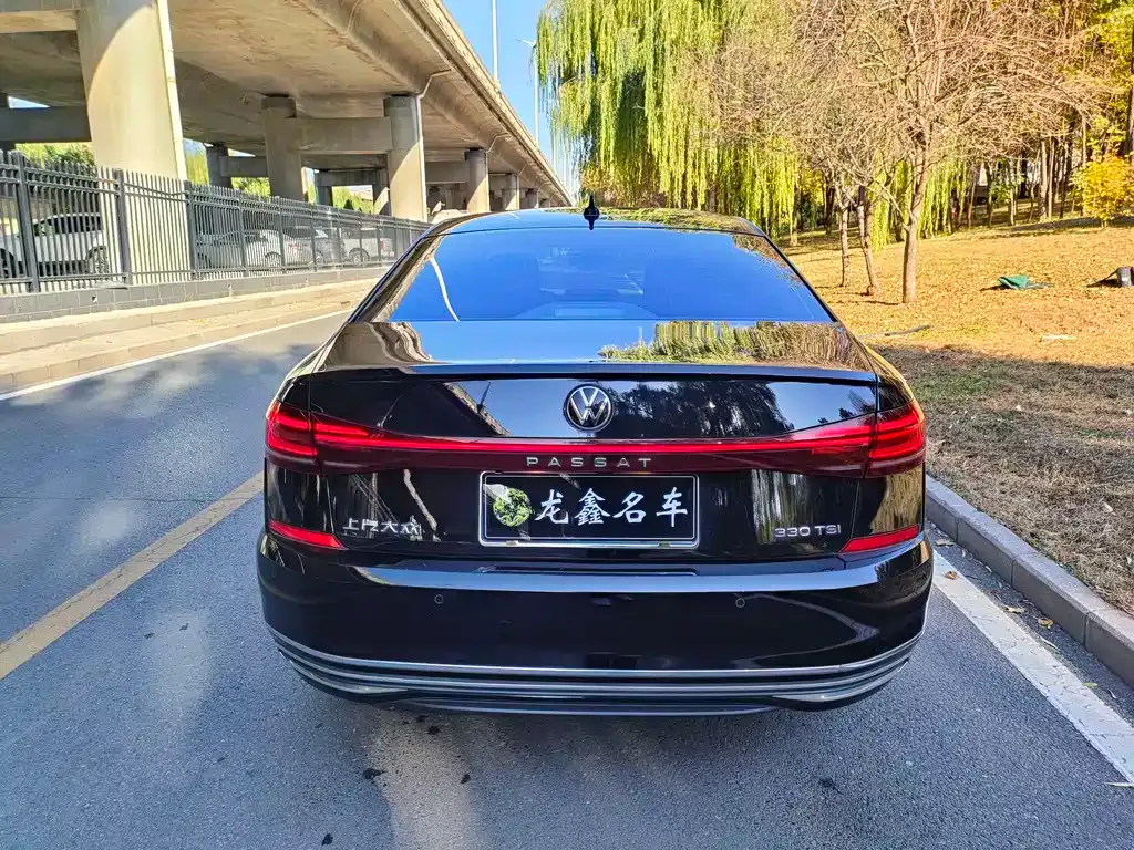 Volkswagen Passat — фото 4