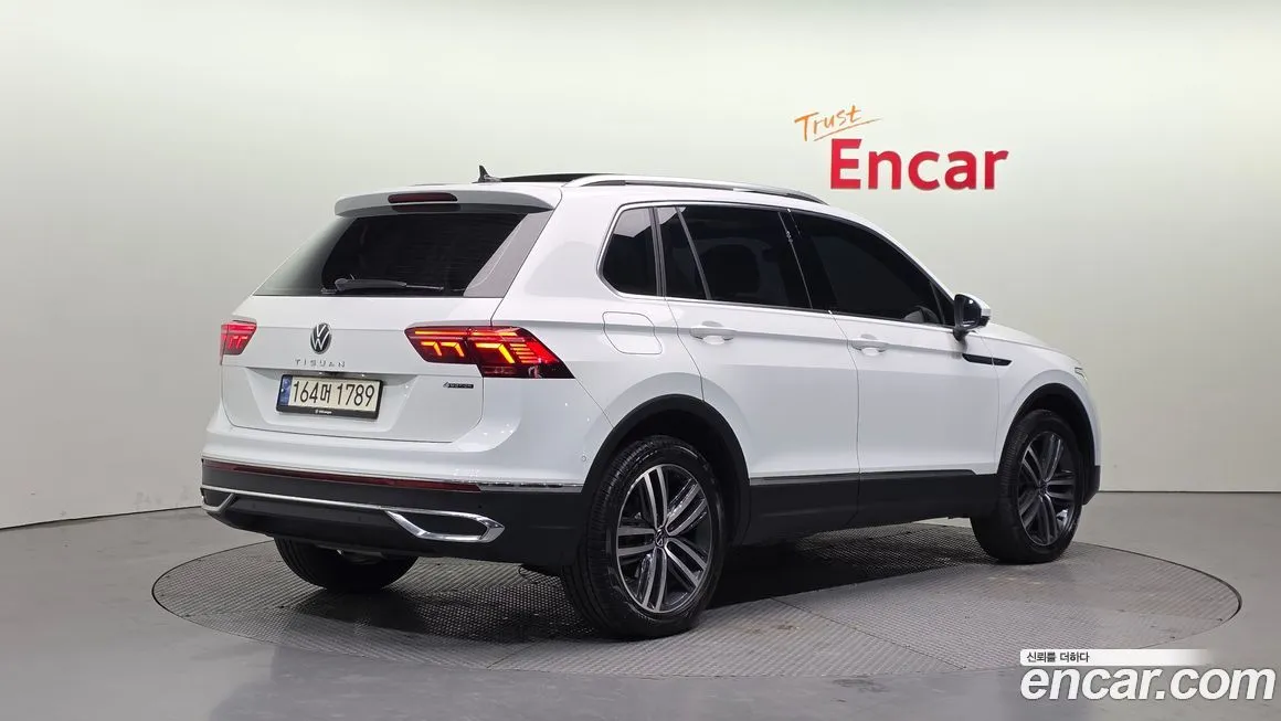 Volkswagen Tiguan — фото 3