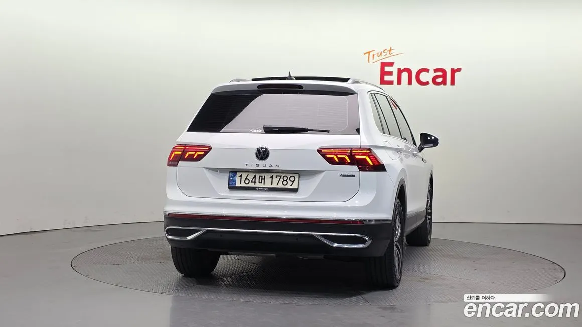 Volkswagen Tiguan — фото 6