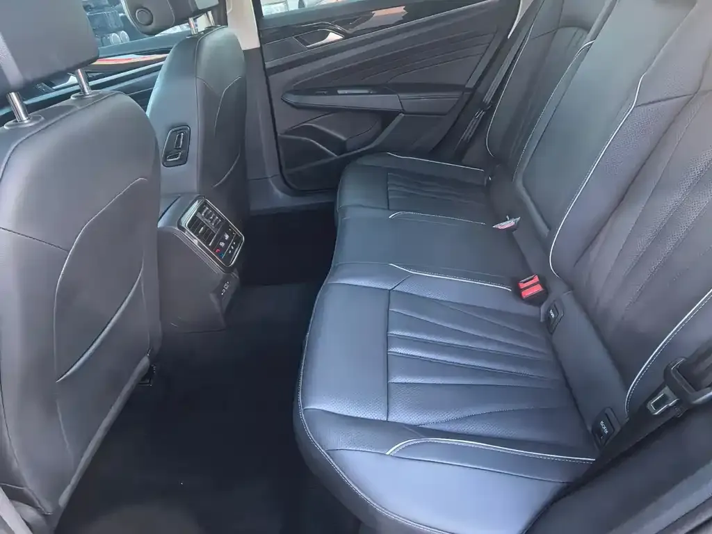 Volkswagen Passat — фото 3