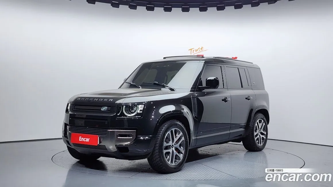 Land Rover Defender — фото 1