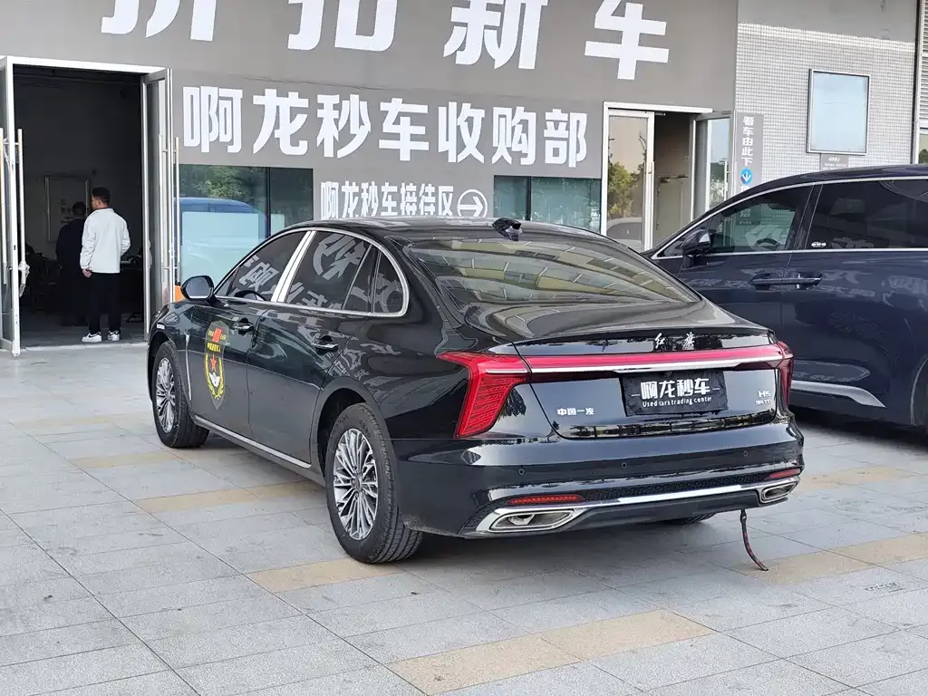 Hongqi H5 — фото 3