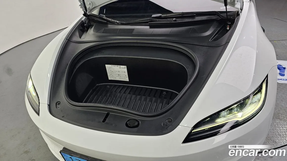Tesla Model 3 — фото 3