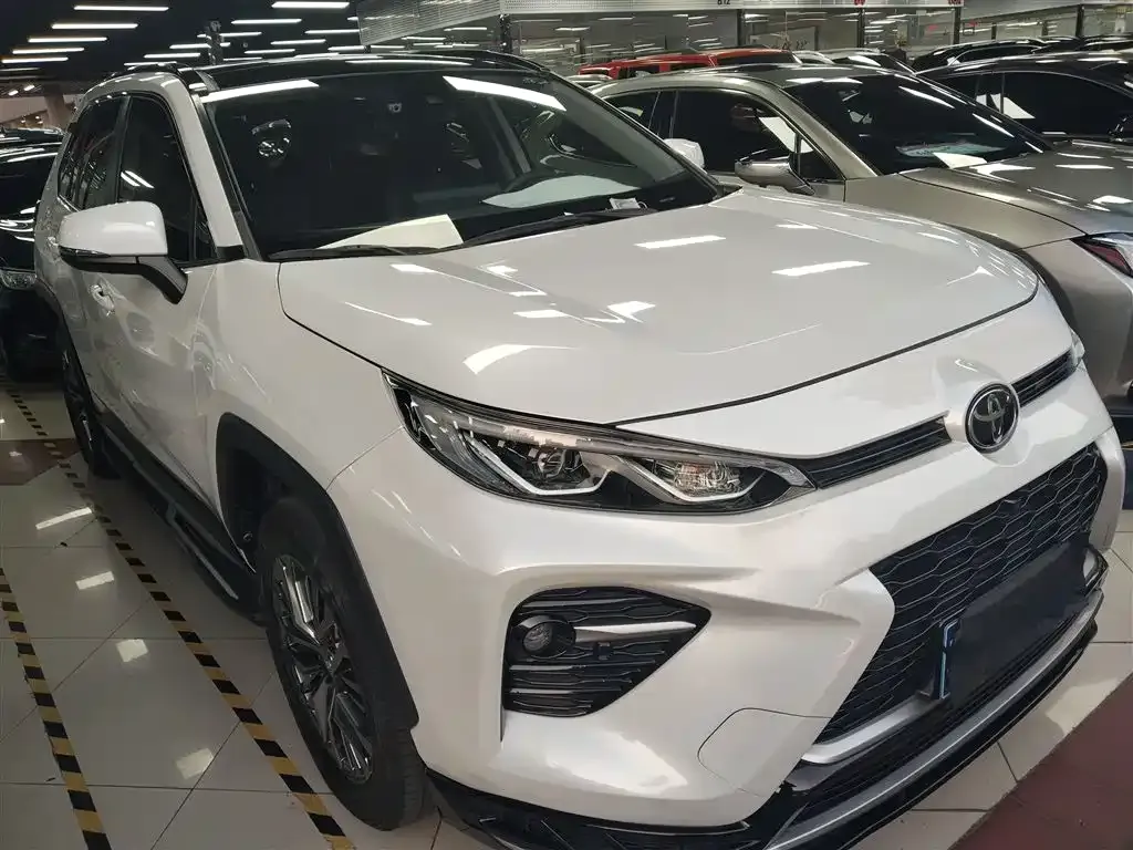 Toyota Wildlander — фото 10