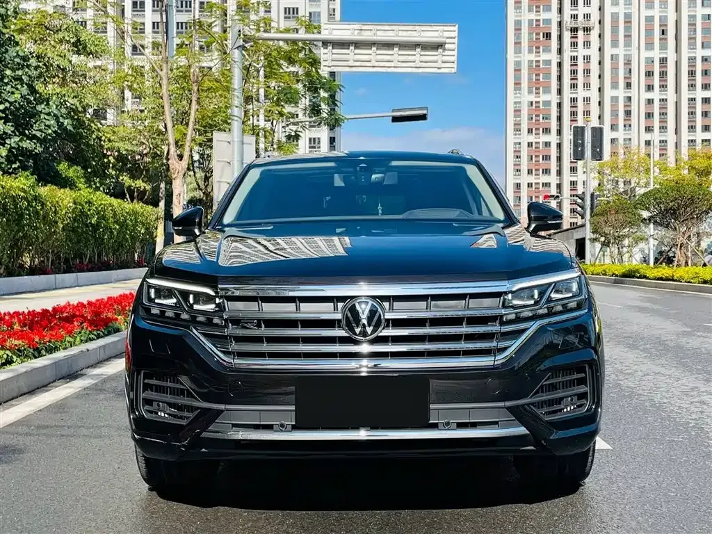Volkswagen Touareg — фото 6