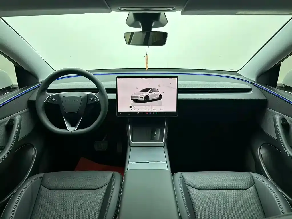 Tesla Model Y — фото 5