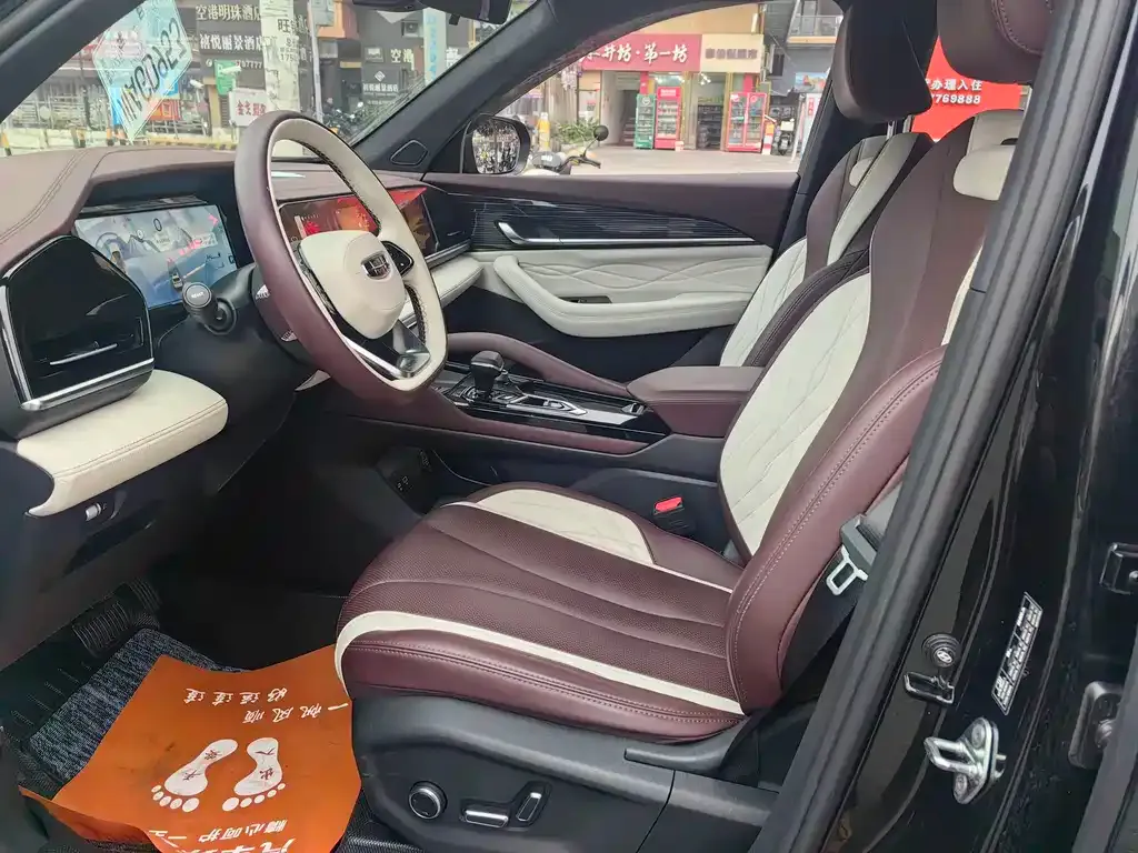 Geely Xingyue L — фото 10