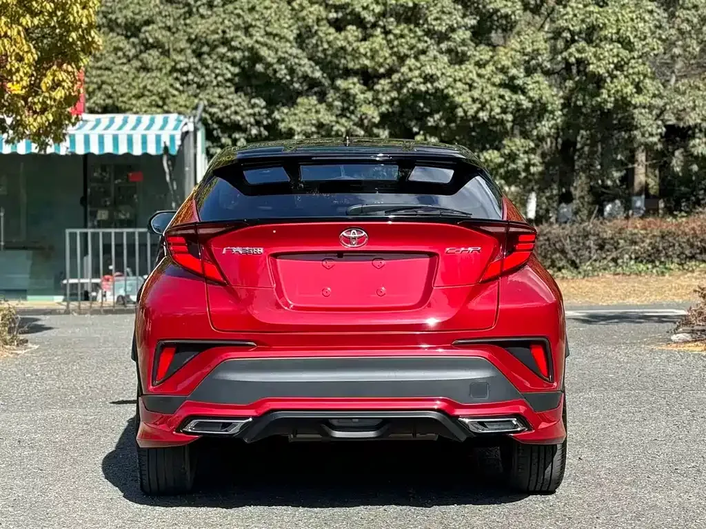 Toyota C-HR — фото 10
