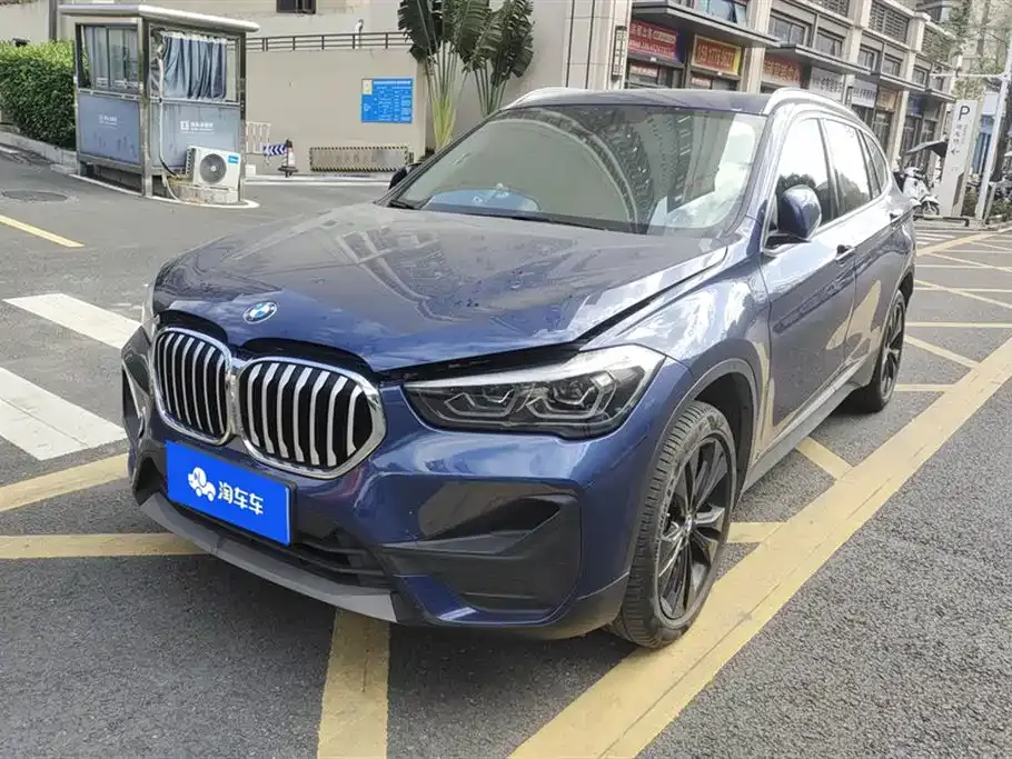BMW X1 — фото 1
