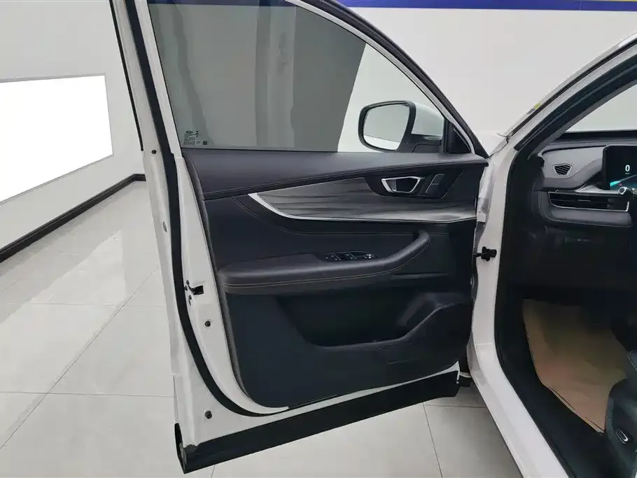 Chery Tiggo 8 PLUS — фото 8