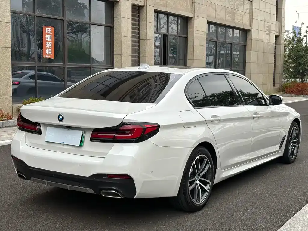 BMW 5 Series New Energy — фото 4