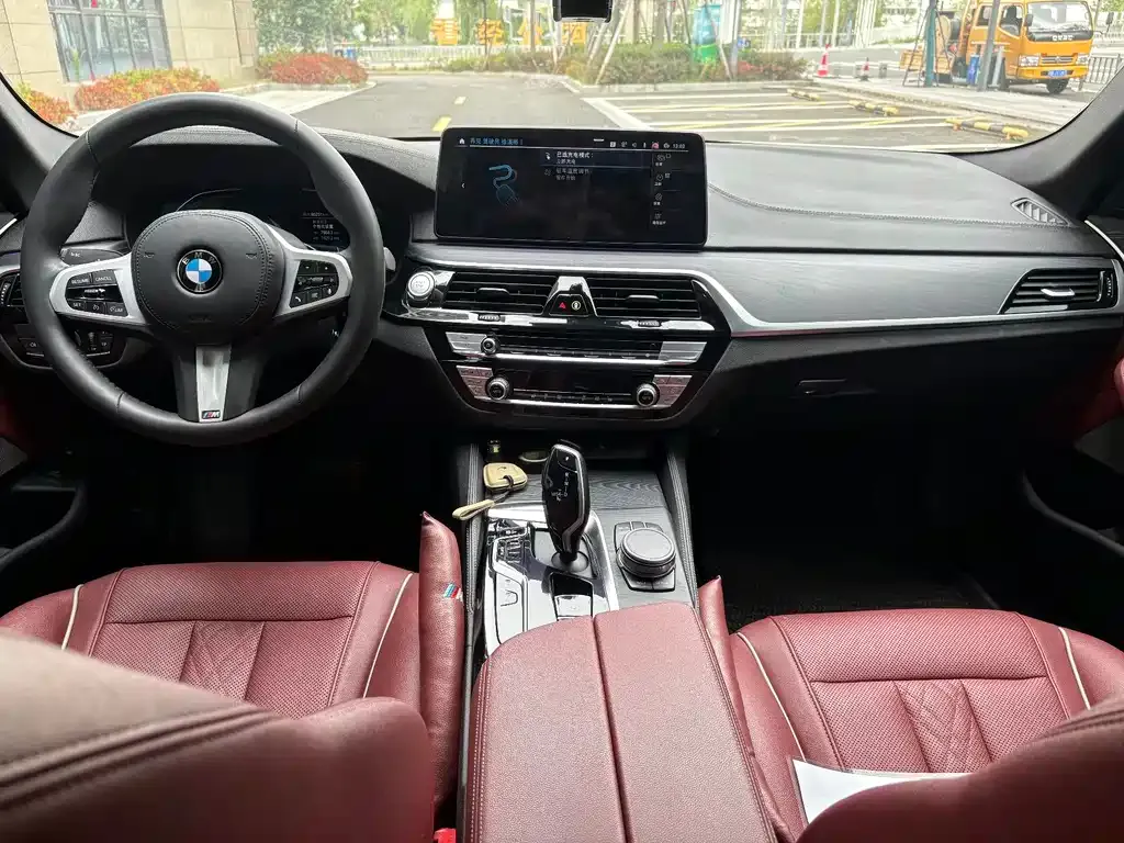 BMW 5 Series New Energy — фото 6