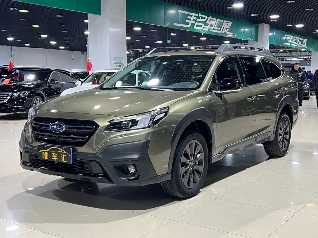 Subaru Outback — фото 1