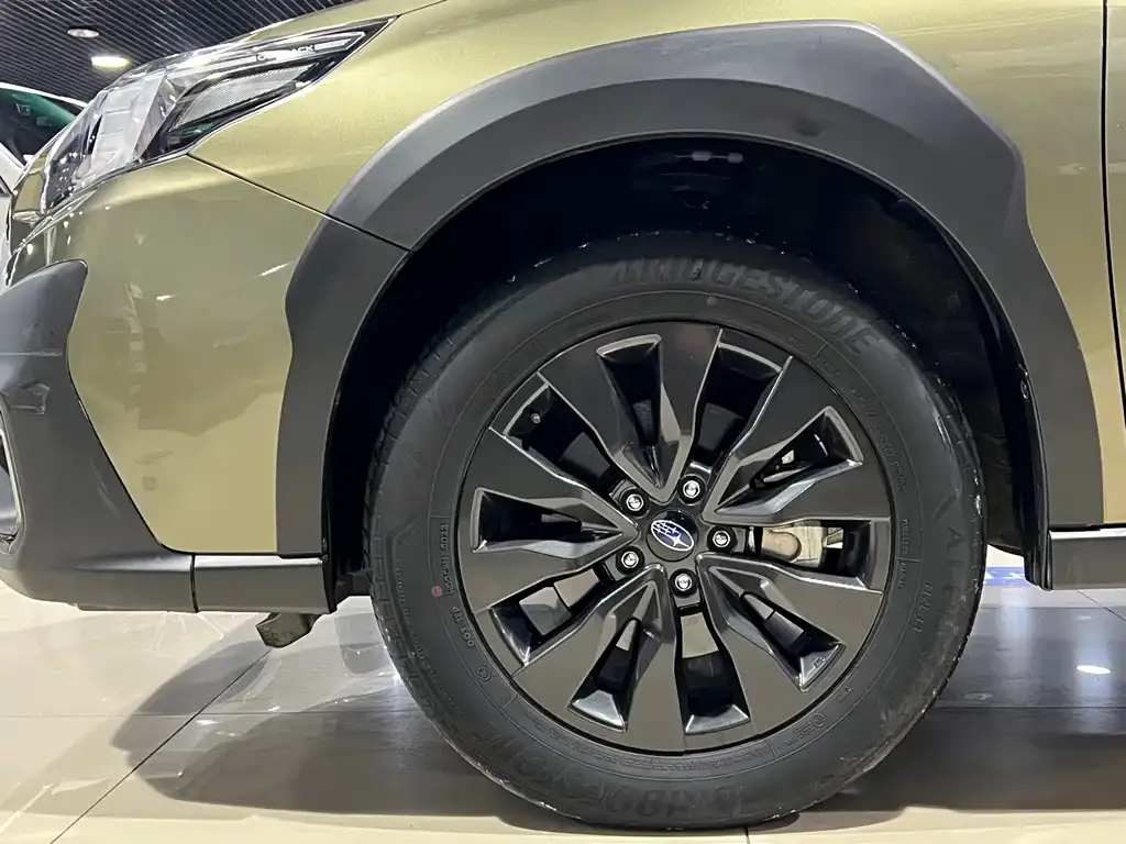 Subaru Outback — фото 5